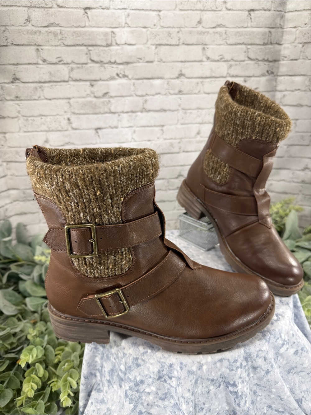LUK•EES by MUK LUKS “Quebec” Brown Buckle-Strap Sweater-Top Logger Boots WMS 9M